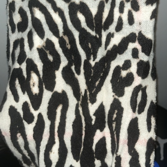 BURBERRY Cashmere Giant Check Leopard Print Reversible Fringe Scarf Camel Black - Picture 4 of 4